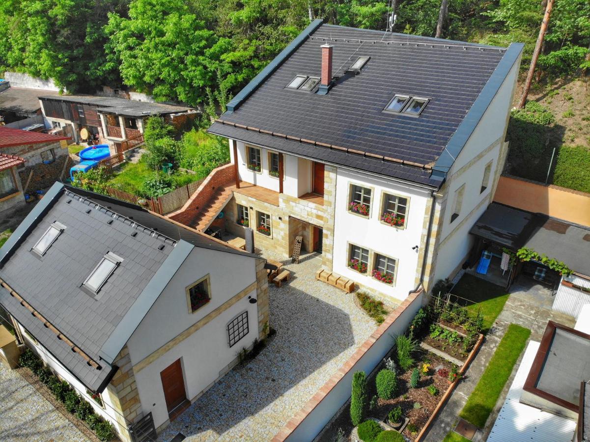 Penzion Stodola Bela pod Bezdezem Buitenkant foto