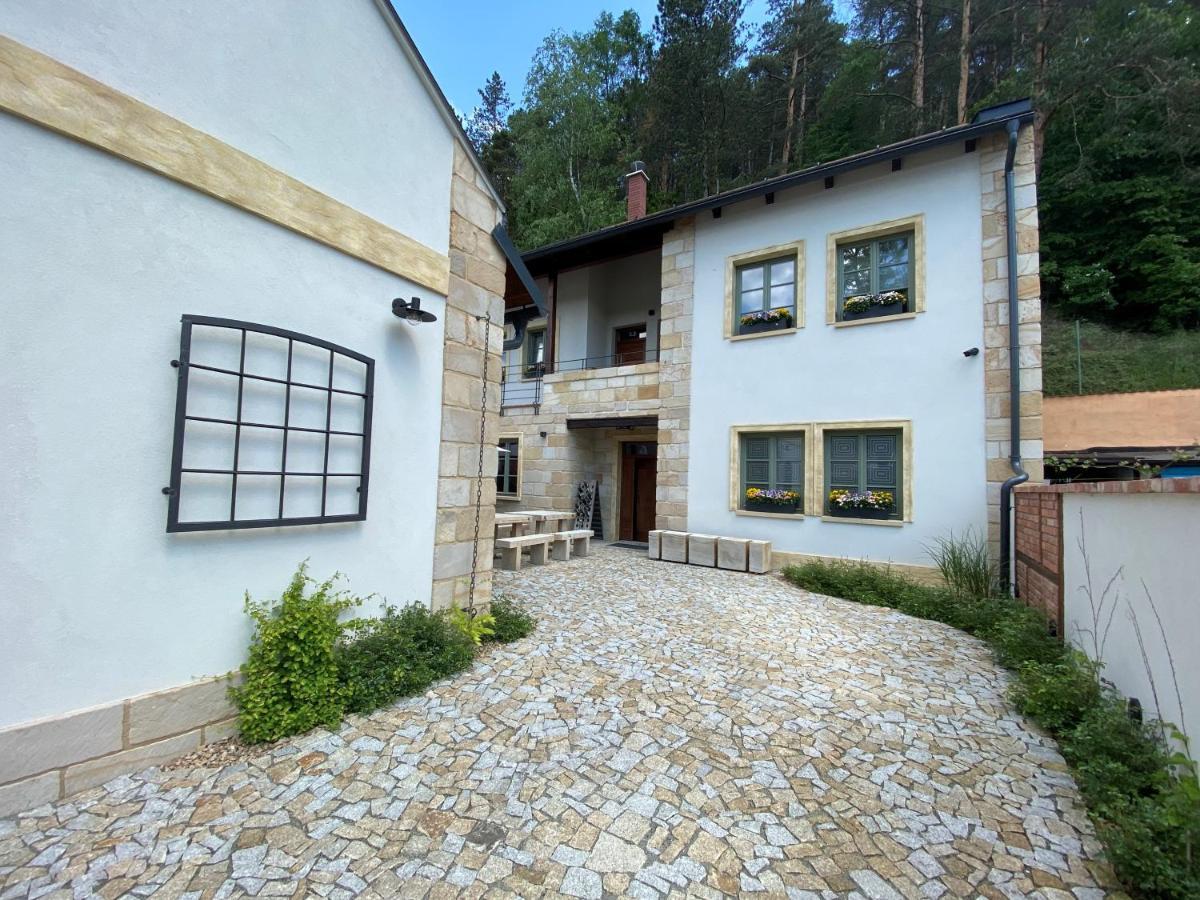 Penzion Stodola Bela pod Bezdezem Buitenkant foto