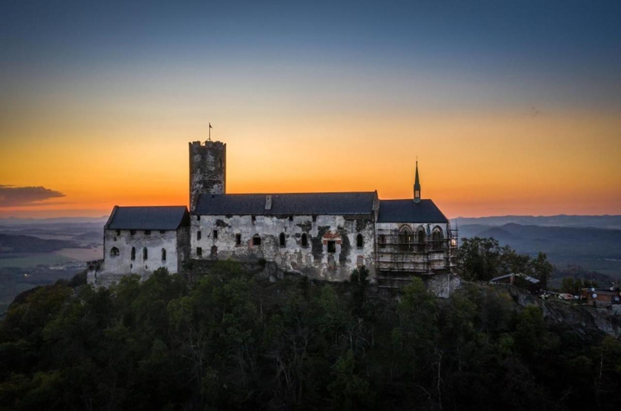 Penzion Stodola Bela pod Bezdezem Buitenkant foto